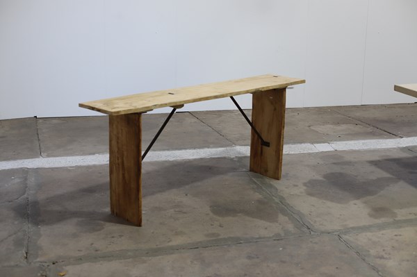Lot 180 - CONSOLE