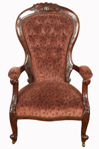 Lot 105 - GRANDFATHER CHAIR