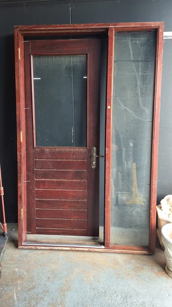 Lot 410 - ENTRANCE