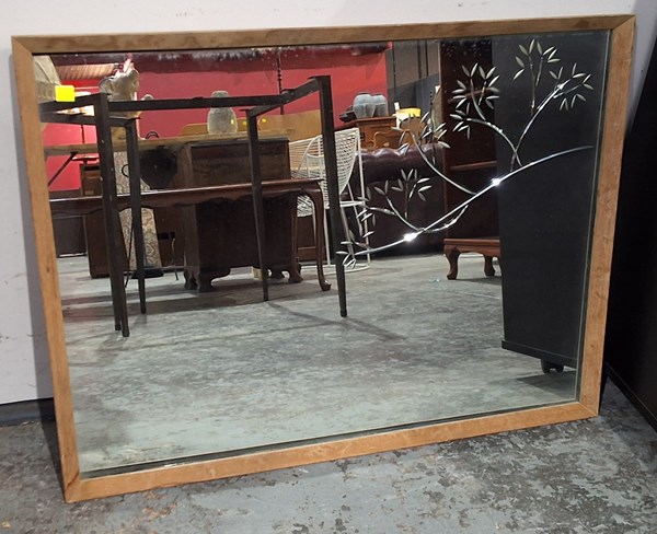 Lot 98 - WALL MIRROR