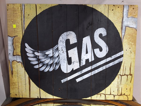 Lot 272 - SIGNAGE