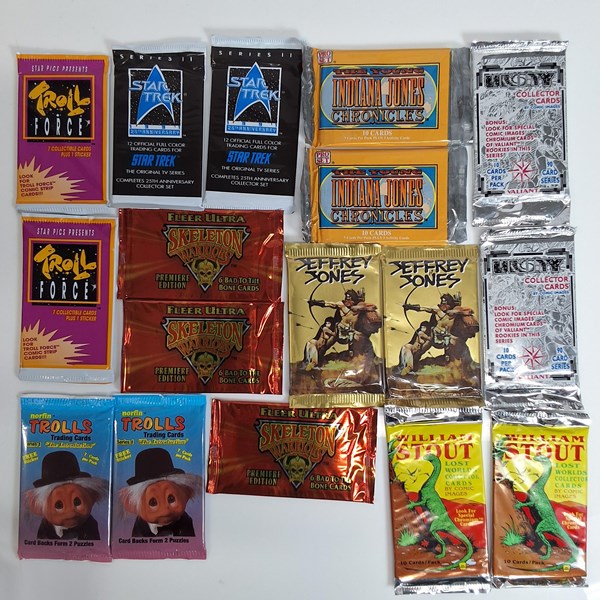 Lot 1390 - COLLECTORS CARDS