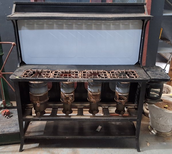 Lot 249 - KEROSENE COOKER