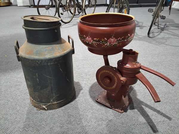 Lot 294 - MILK SEPARATOR & CAN