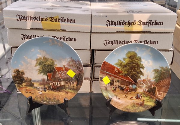 Lot 1523 - COLLECTABLE PLATES