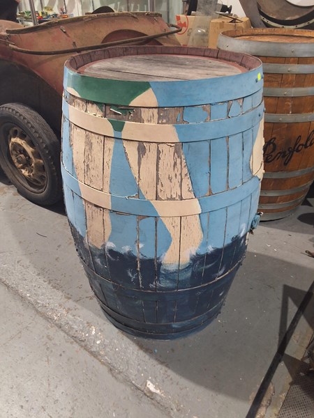 Lot 276 - WINE BARREL