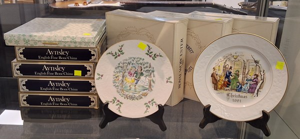 Lot 1521 - COLLECTABLE PLATES