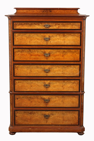 Lot 176 - TALLBOY CHEST OF DRAWERS