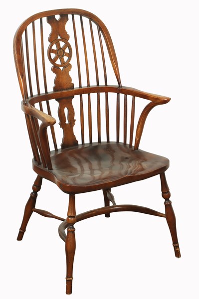 Lot 23 - WINDSOR CHAIR