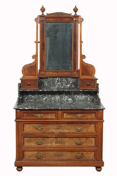 Lot 49 - WASH STAND