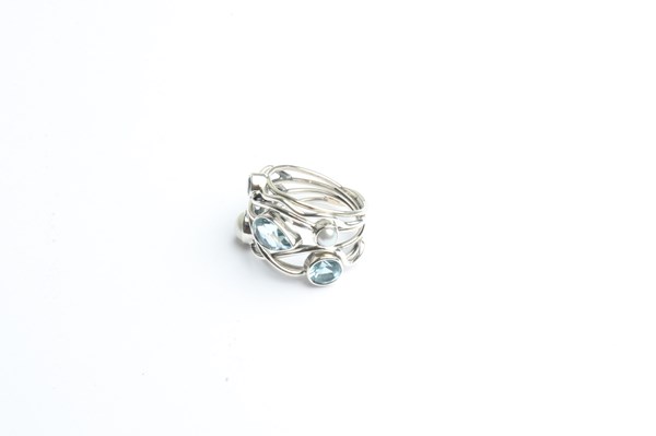 Lot 1024 - SILVER RING