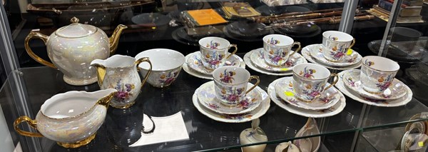 Lot 1516 - TEA SET