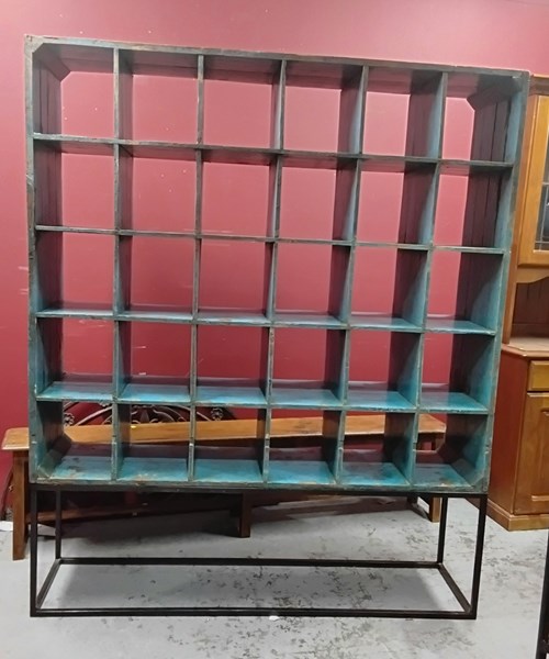 Lot 70 - CABINET