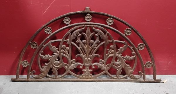 Lot 56 - ARCHED GRILL