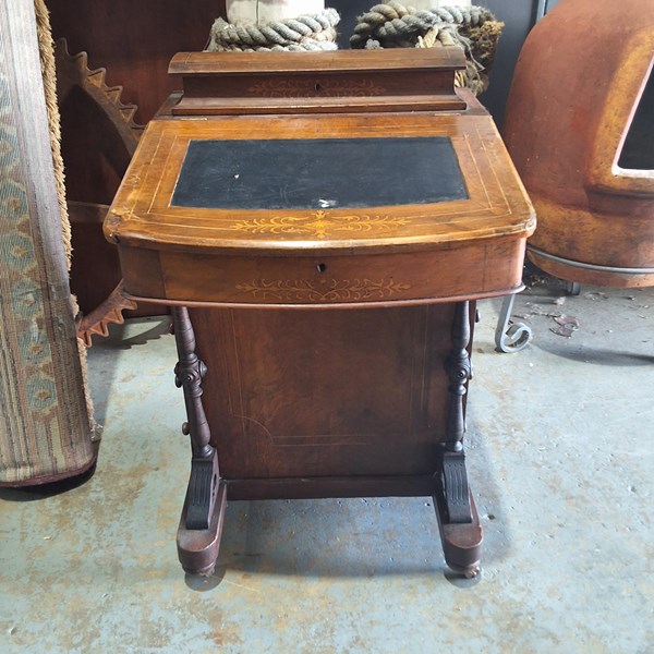 Lot 190 - DAVENPORT