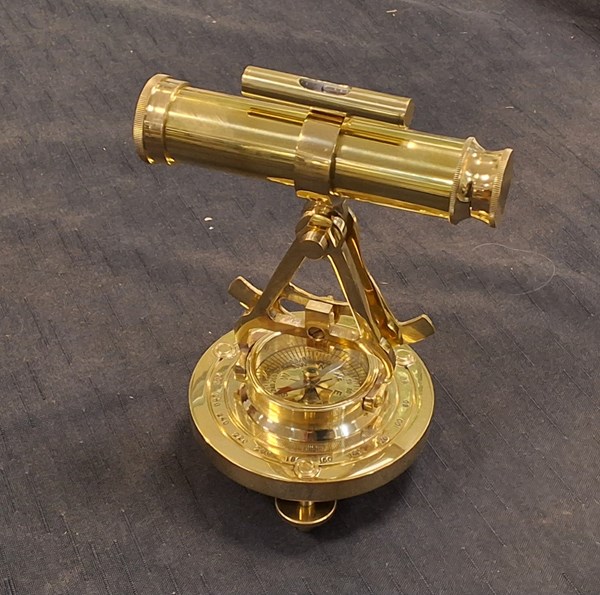 Lot 1303 - SEXTANT
