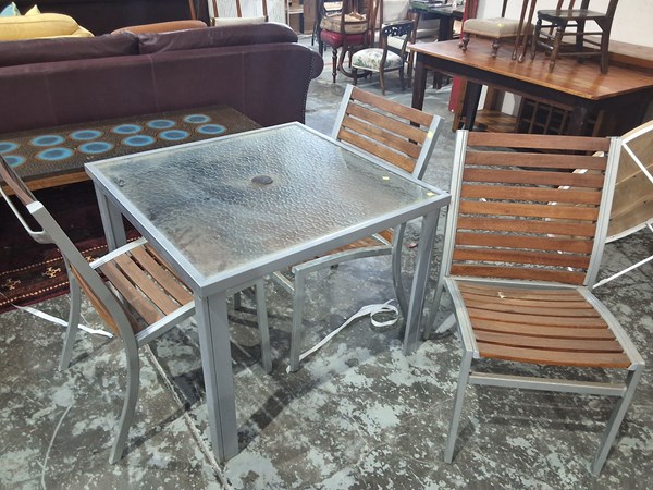 Lot 314 - OUTDOOR SET