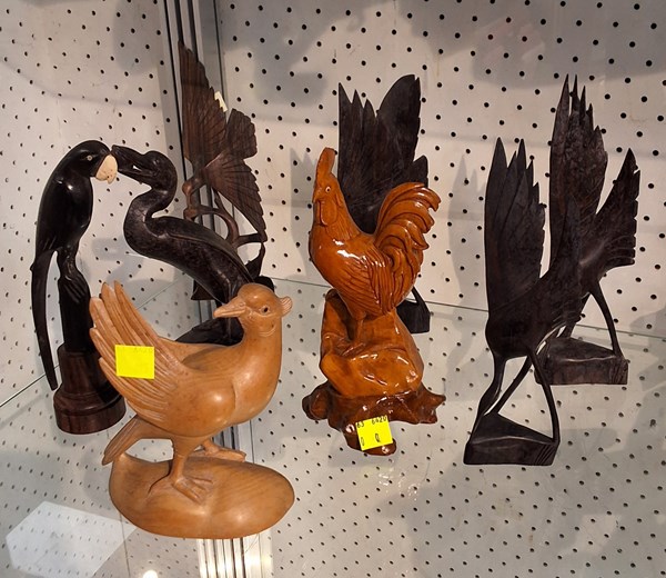 Lot 1518 - BIRD ORNAMENTS