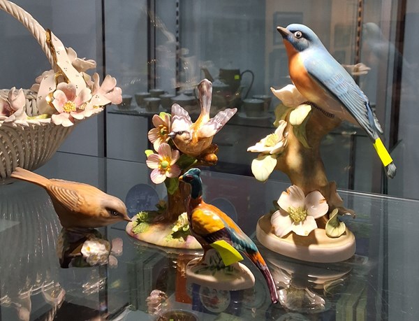 Lot 1484 - BIRD ORNAMENTS