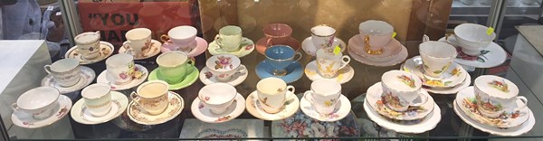 Lot 1459 - ASSORTED TEACUPS