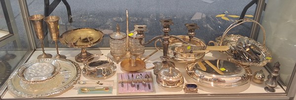Lot 1269 - METALWARE