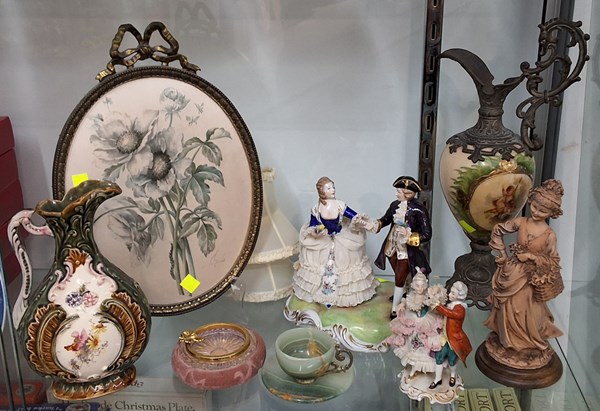 Lot 1492 - ORNAMENTS AND DECOR