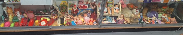 Lot 1540 - VINTAGE TOYS