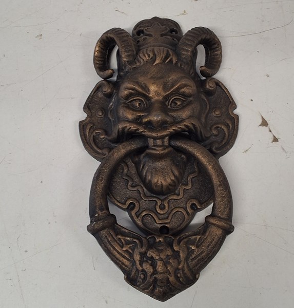 Lot 343 - DOOR KNOCKER