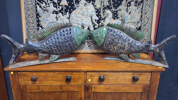 Lot 6 - ADVERTISING FISH