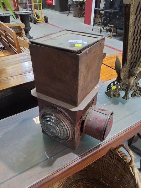 Lot 351 - RAIL LAMP