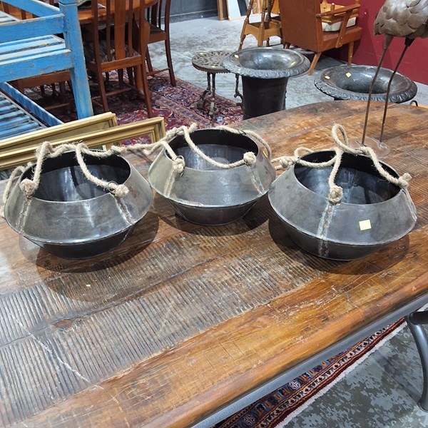 Lot 79 - PLANTERS