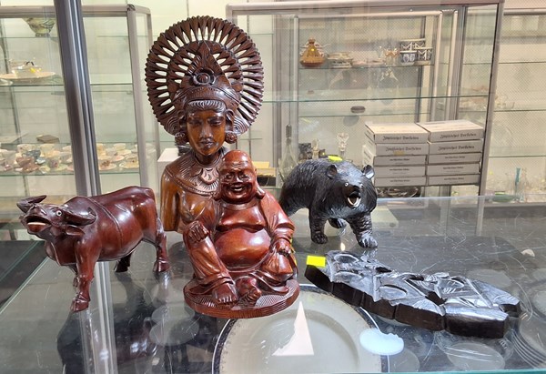 Lot 1292 - CARVED ORNAMENTS