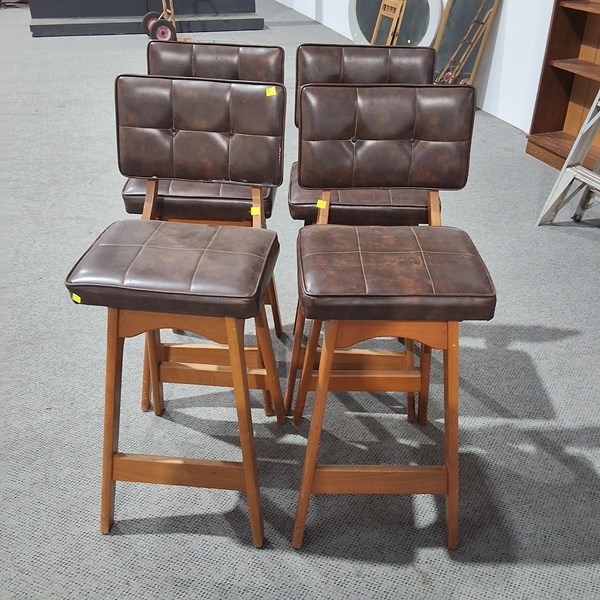 Lot 27 - BAR STOOLS
