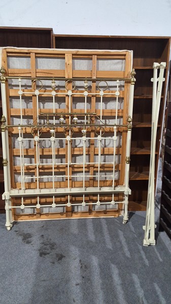 Lot 311 - DOUBLE BED