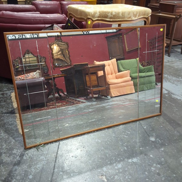 Lot 104 - MIRROR