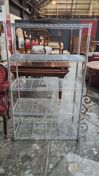 Lot 438 - BAKERS STAND