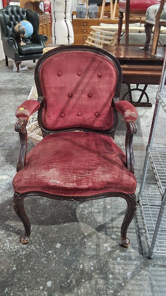Lot 123 - BEDROOM CHAIR