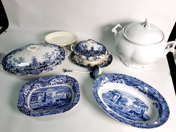 Lot 1298 - BLUE & WHITE CHINA