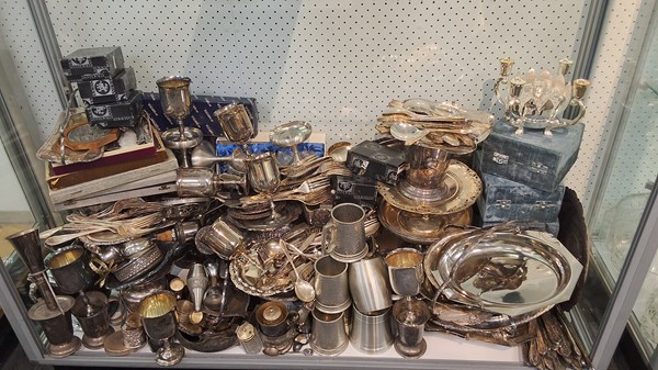 Lot 1379 - SILVERWARE