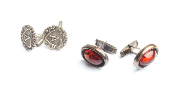 Lot 1025 - CUFFLINKS