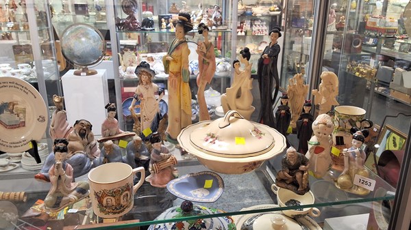 Lot 1253 - CHINAWARE