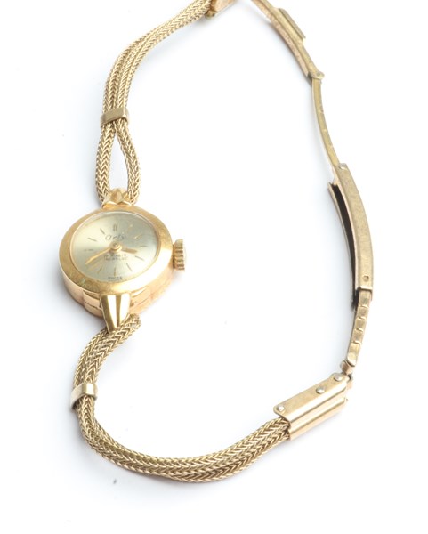Lot 1029 - GOLD WATCH