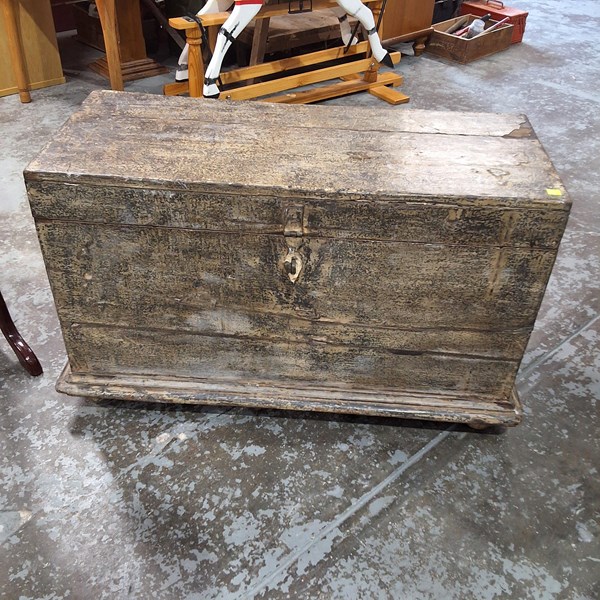 Lot 92 - TRUNK