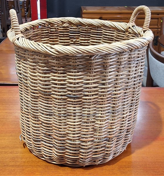Lot 350 - LAUNDRY BASKET