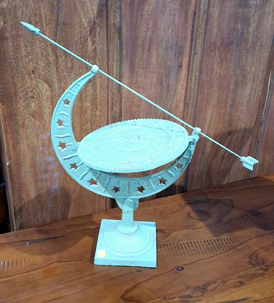 Lot 172 - GARDEN ORNAMENT