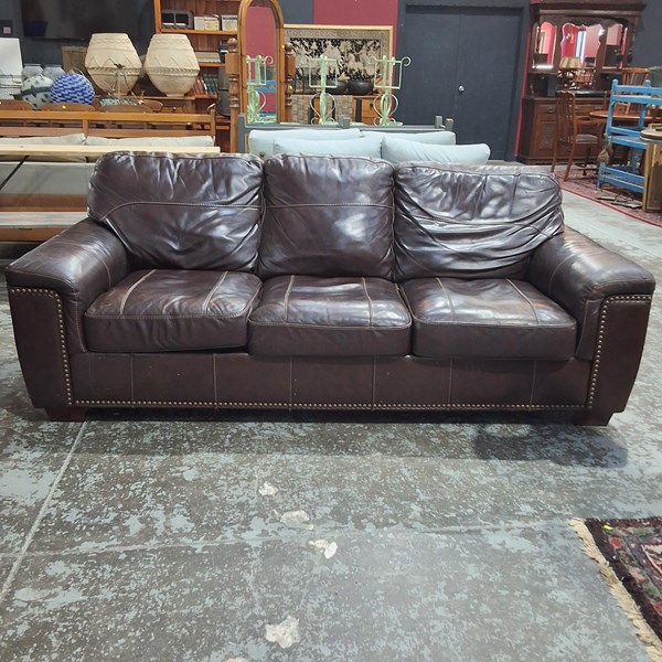 Lot 211 - SOFA BED