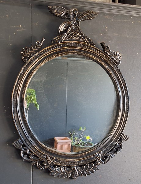 Lot 431 - WALL MIRROR