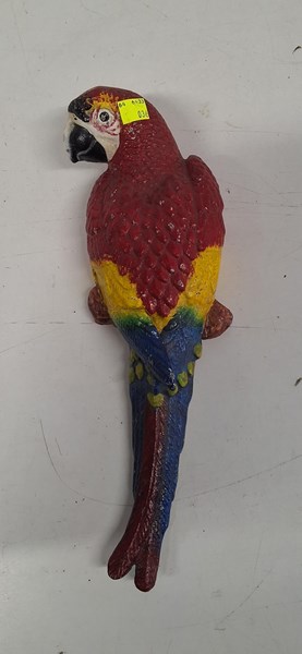 Lot 434 - MACAW DECOR