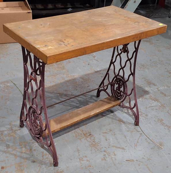 Lot 278 - OCCASIONAL TABLE