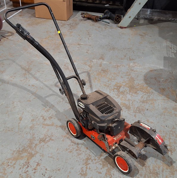 Lot 275 - POWER EDGER